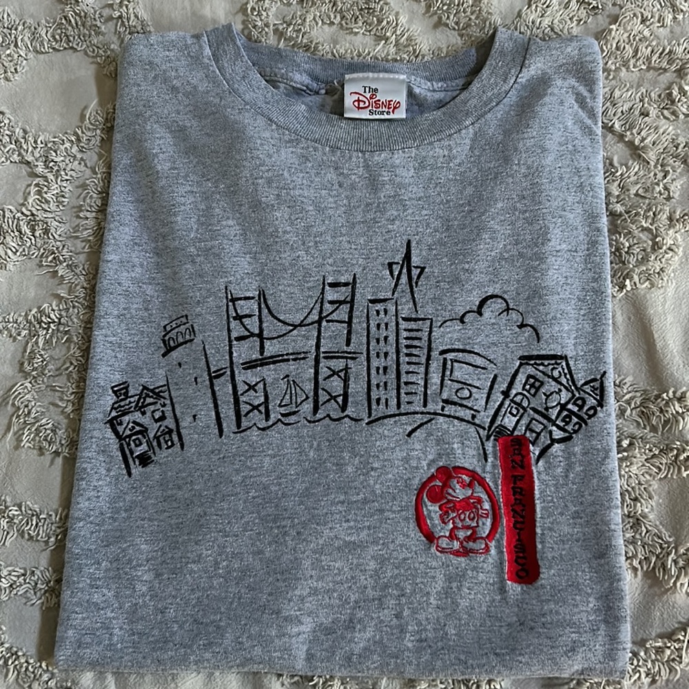 Vintage Disney Store San Francisco embroidered Mickey Mouse gray T-shirt XL 1999